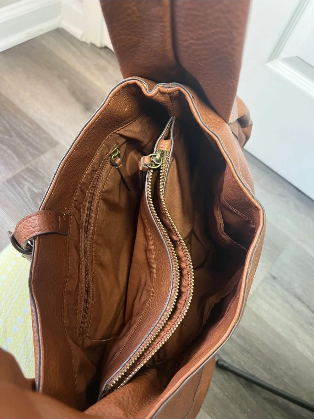 Brown Leather Knot-Detail Shoulder Bag